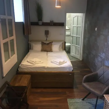 Terrace Prémium Belváros Jacuzzival Appartamento *