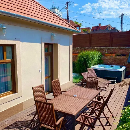 Apartment Terrace Premium Belvaros Jacuzzival Veszprem