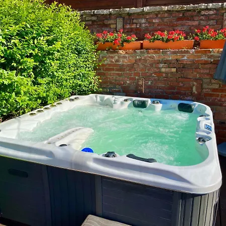 Terrace Premium Belvaros Jacuzzival Daire