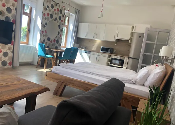 Terrace Premium Belvaros Jacuzzival Daire Veszprém