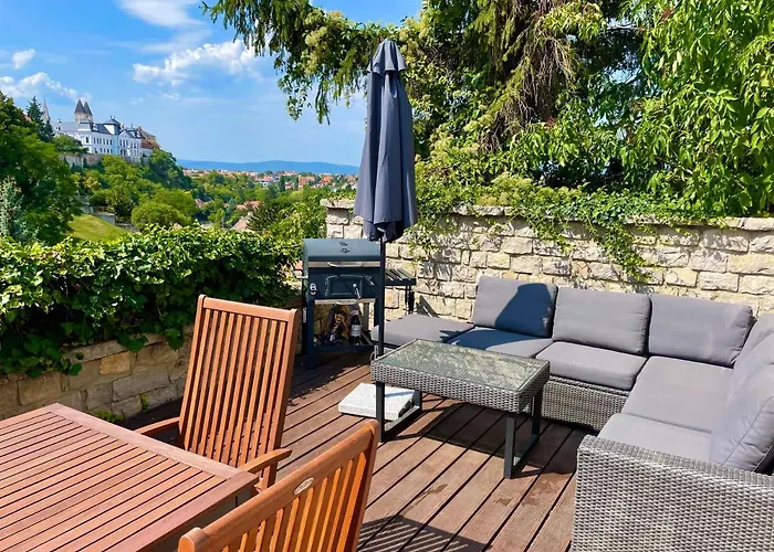 Terrace Premium Belvaros Jacuzzival Daire Veszprém